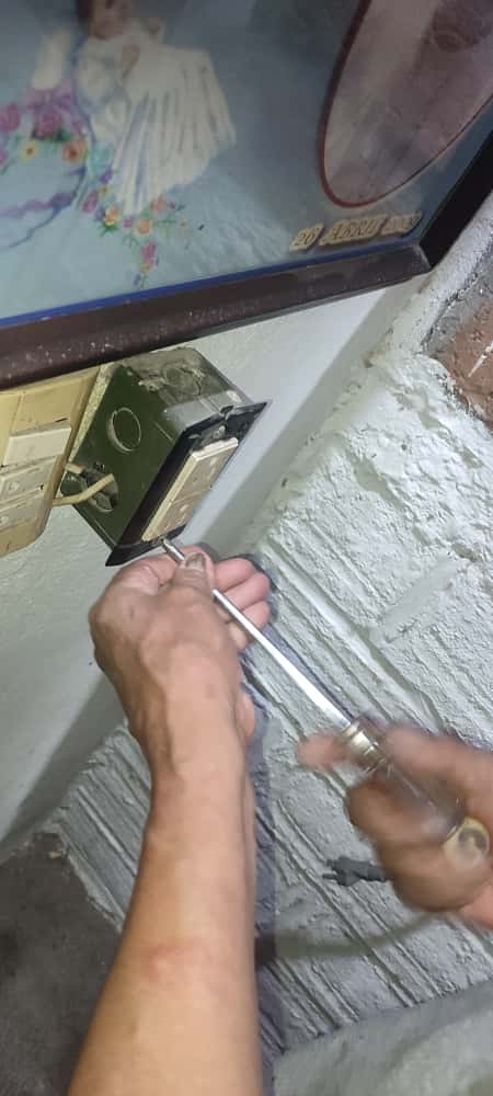 Reparaciones - enchufes e interruptores